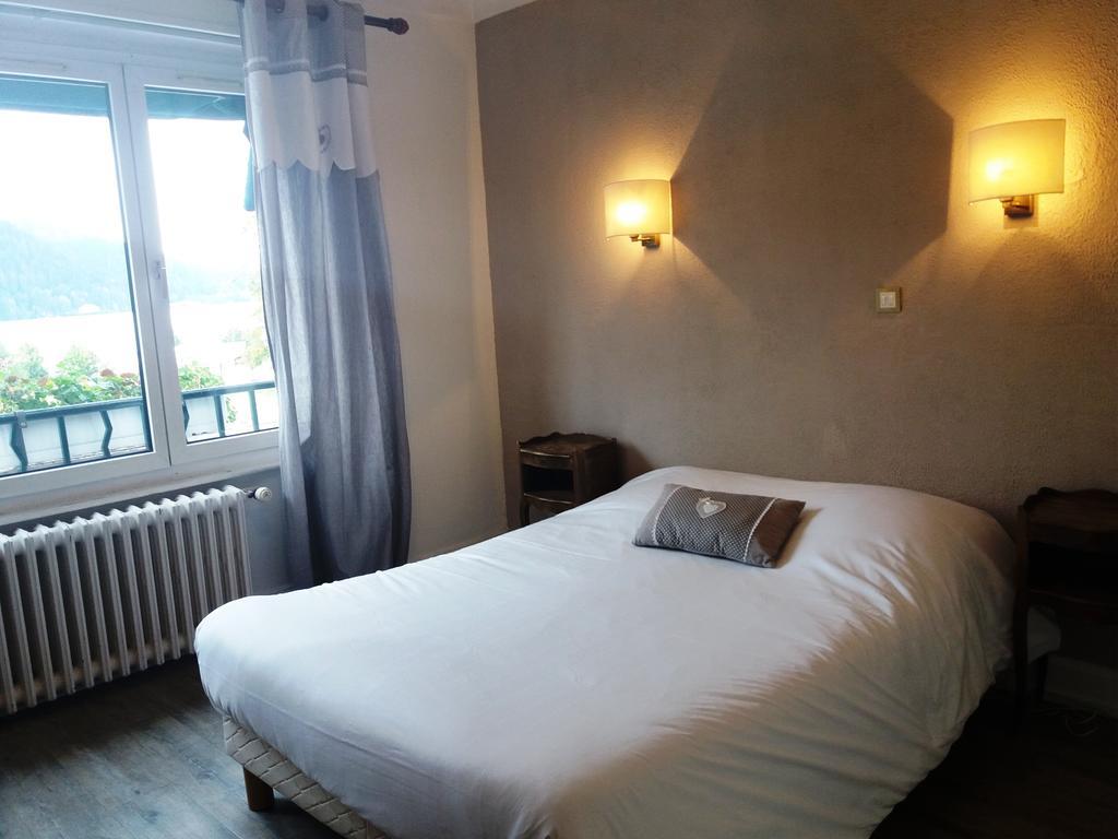 Hotel De La Paix ジェラールメ エクステリア 写真